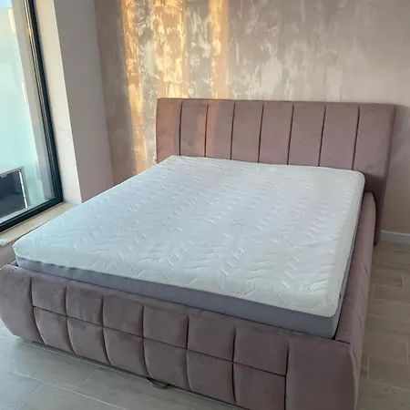 Anais Floor Bel Air Luxury Nord مامايا